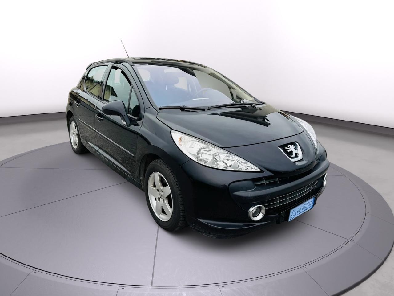 Peugeot 207 1.4 HDi anno 2009 neo patentati