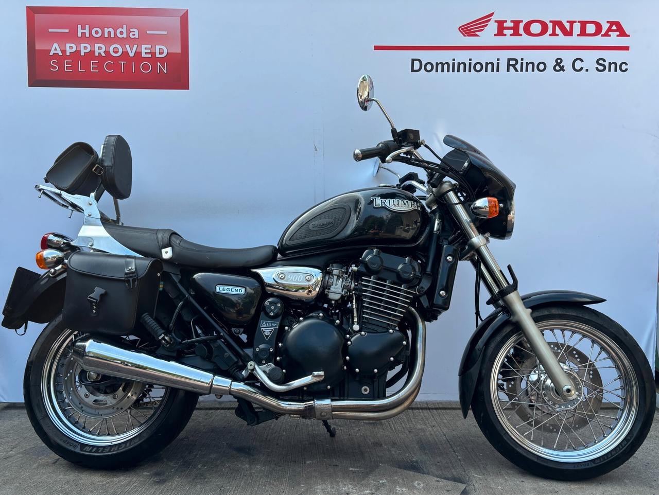 Triumph Legend TT 900
