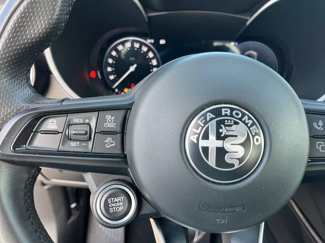 Alfa Romeo Stelvio 2.2 t Super rwd 160cv auto