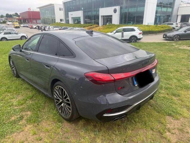 AUDI A5 TDI 150 kW mHEV+ S tronic quattro S Line edition.