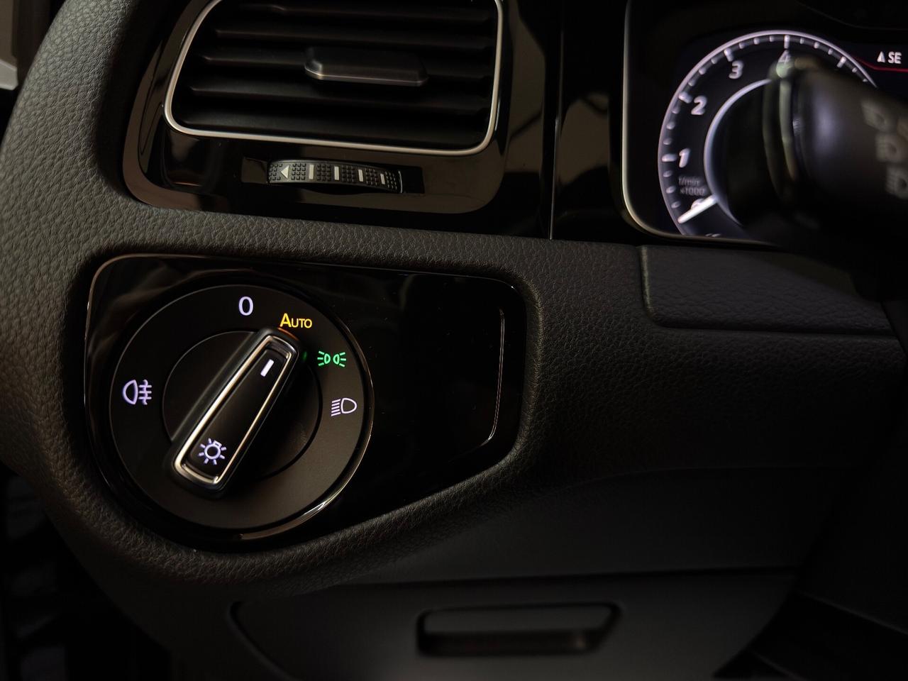 Volkswagen Golf GTI Performance 2.0 245 CV TSI DSG