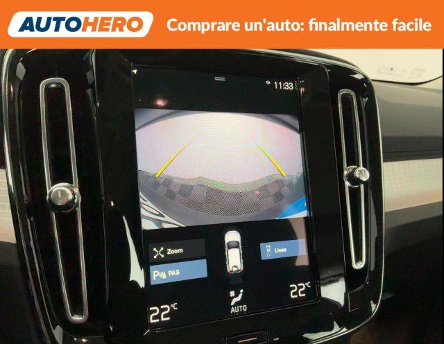 VOLVO XC40 B4 AWD Geartronic Momentum Pro