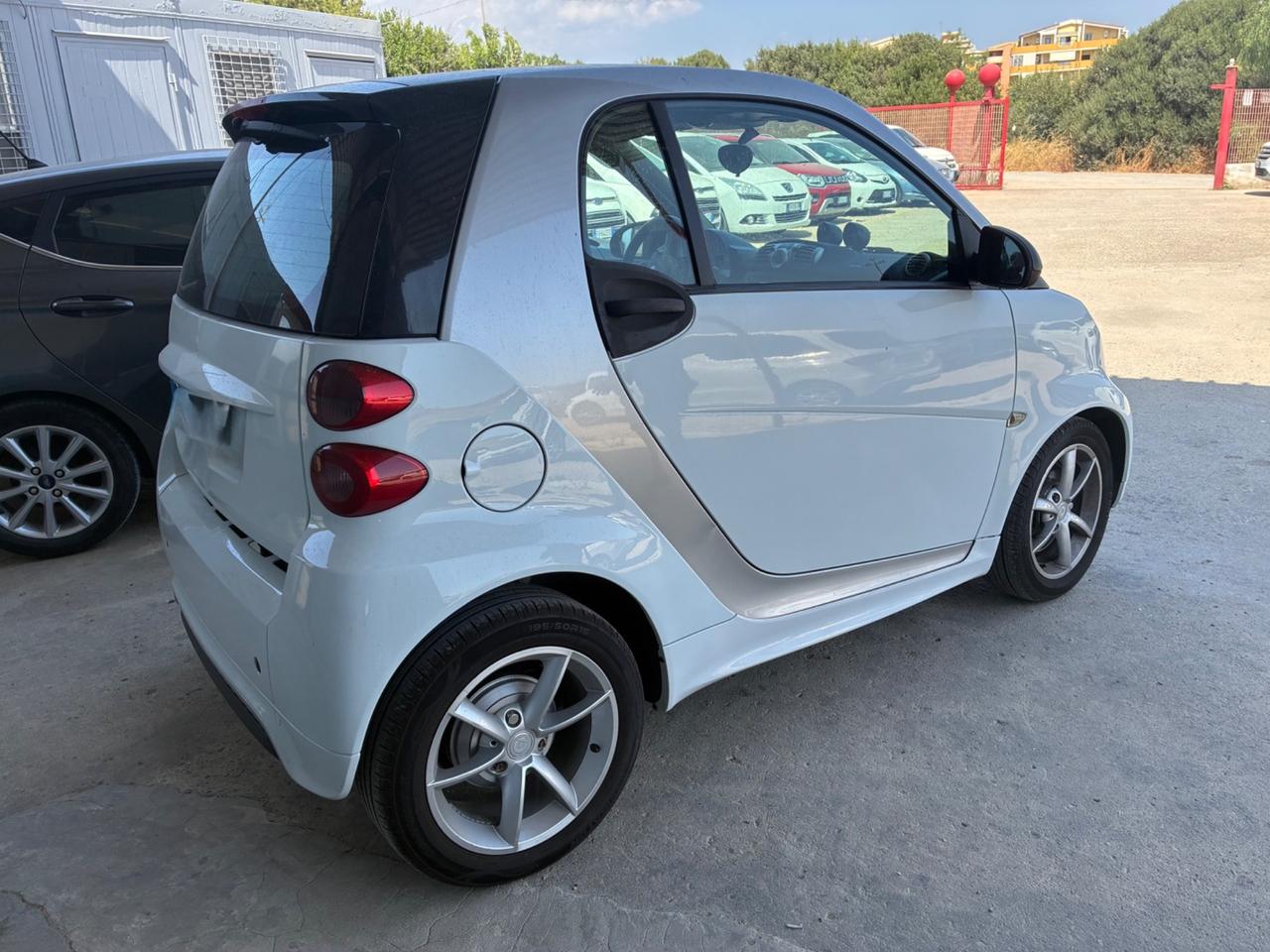 Smart ForTwo 1000 52 kW coupé limited two
