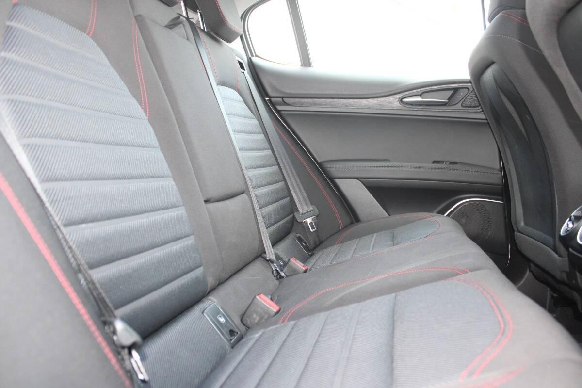 Alfa Romeo Stelvio 2.2 t Business rwd 160cv auto CON NAVI E CARPLAY