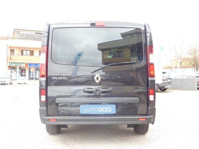 RENAULT Trafic Passenger BluedCi 150CV PL-TN Intens