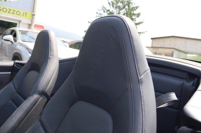 PORSCHE 911 992 Carrera 4 Cabriolet