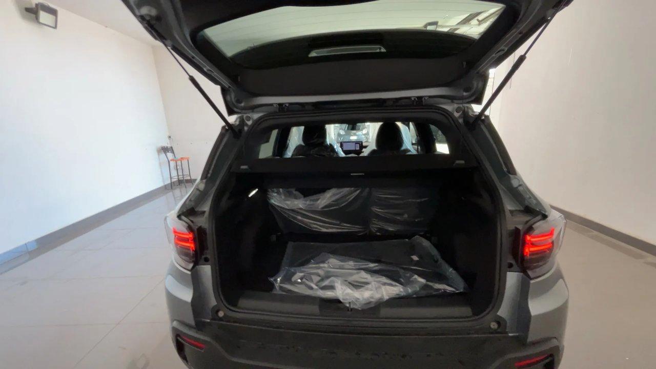 Jeep Avenger 1.2 Turbo 100 CV e-Hybrid Summit