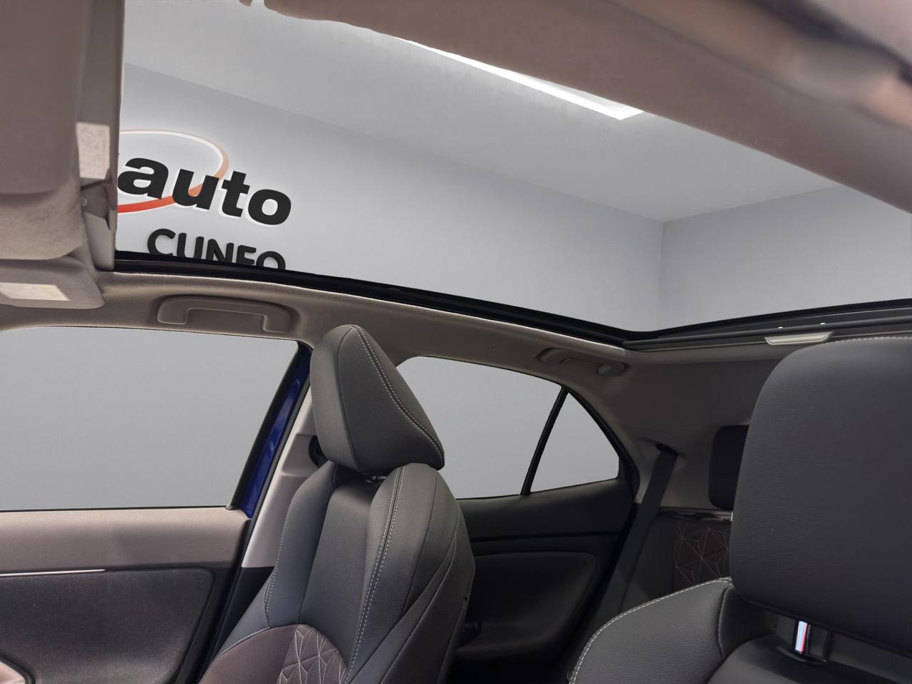 Toyota Yaris Cross 1.5h Lounge fwd 116cv e-cvt