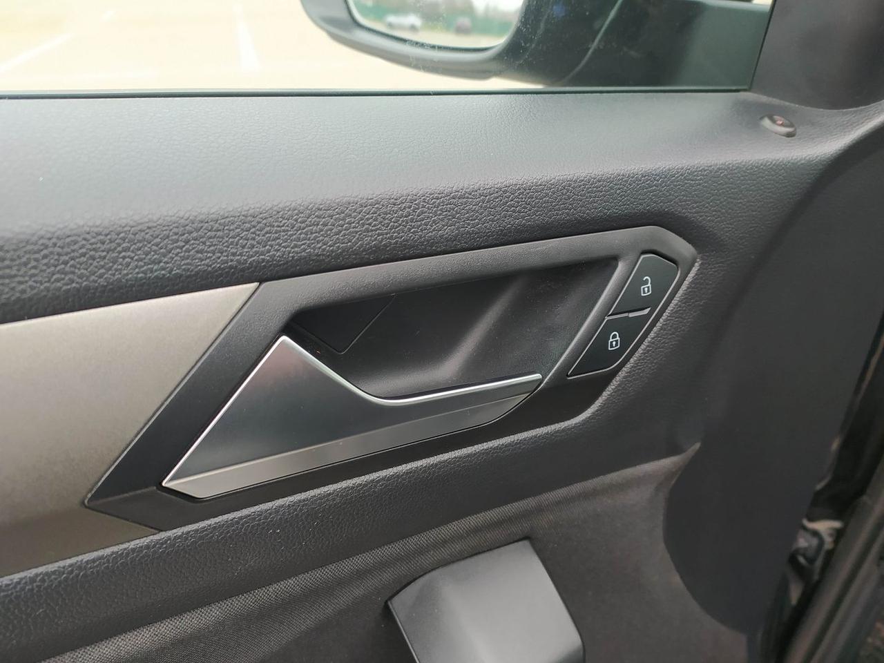 Volkswagen T-Roc Business 2.0 TDI 150CV #9725