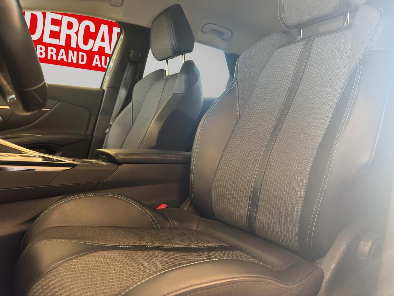 Peugeot 3008 BlueHDi 130 S&S EAT8 Allure Pack