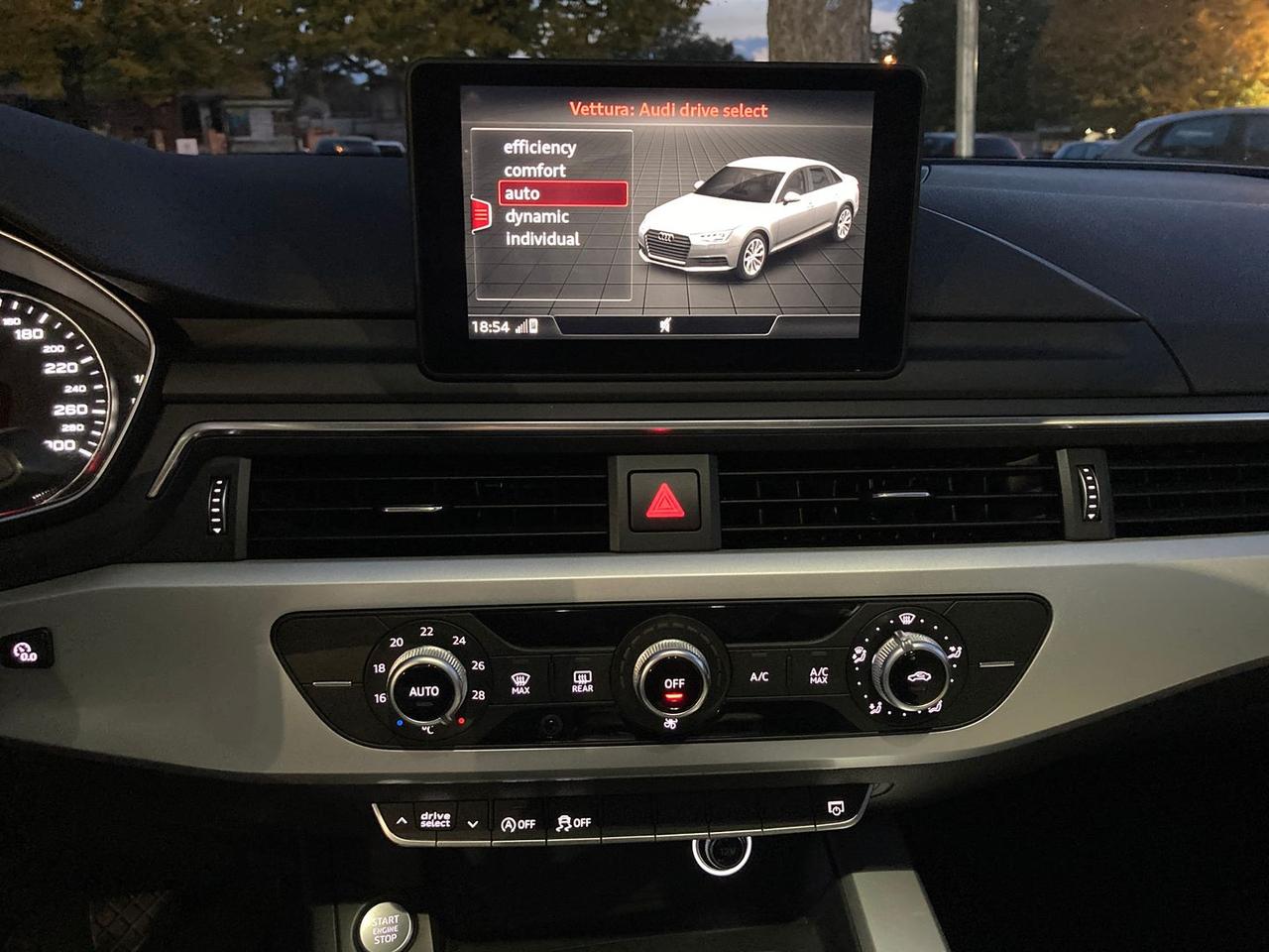 Audi A4 2.0 35 TDI Business #7324