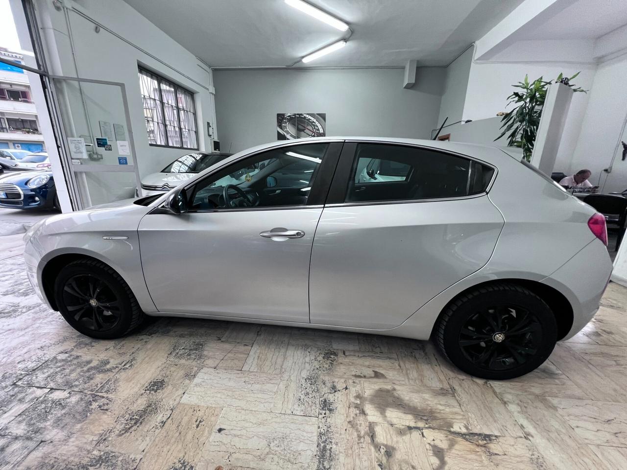 Alfa Romeo Giulietta 1.6 JTDm-2 105 CV Exclusive