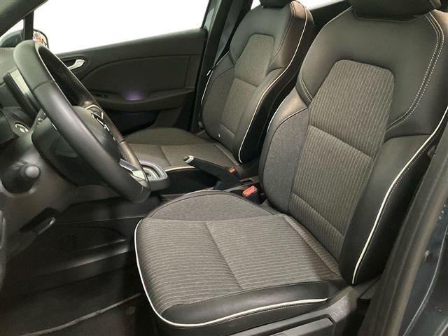 RENAULT Clio 1.6 E-Tech hybrid Intens 140cv auto my21