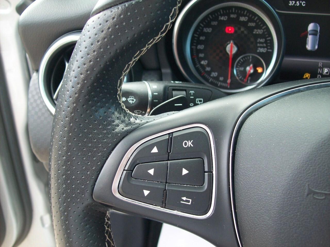 MERCEDES A 200 d CV.136 SPORT 4MATIC "2017"