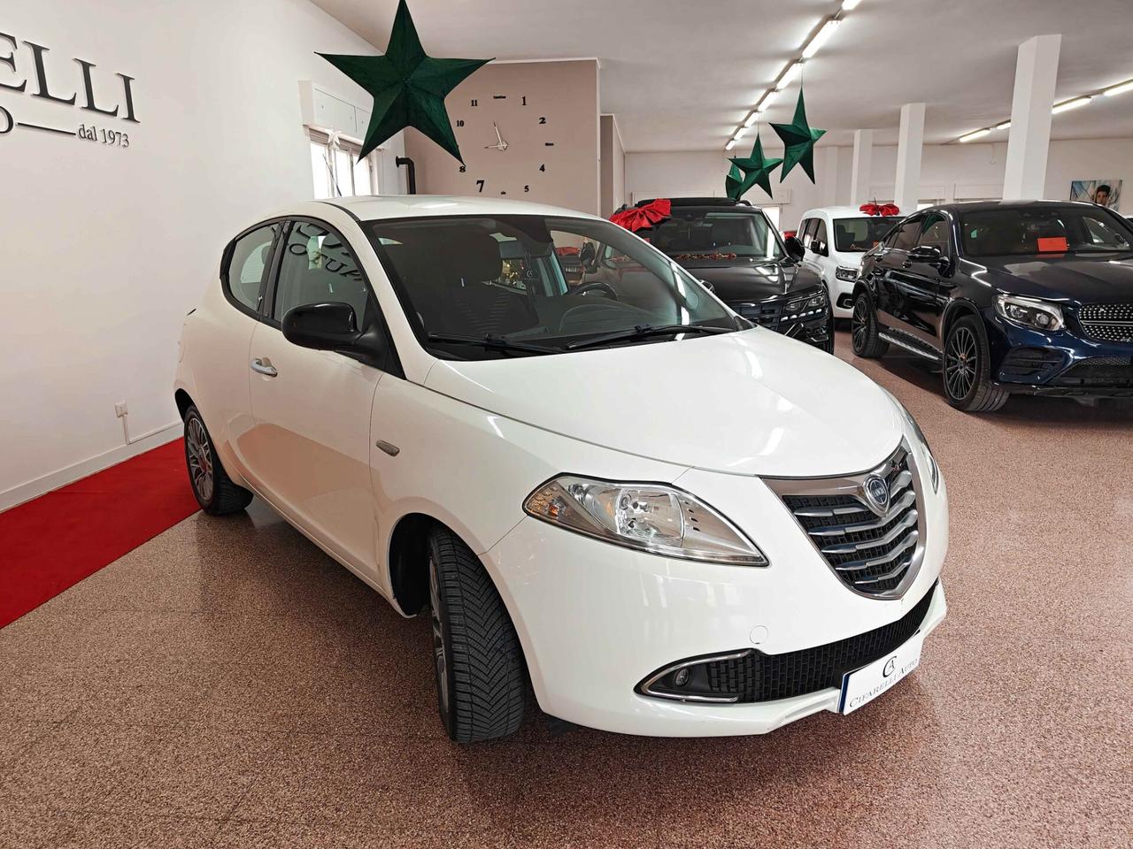 Lancia Ypsilon 1.2 69 CV 5 porte S&S Gold