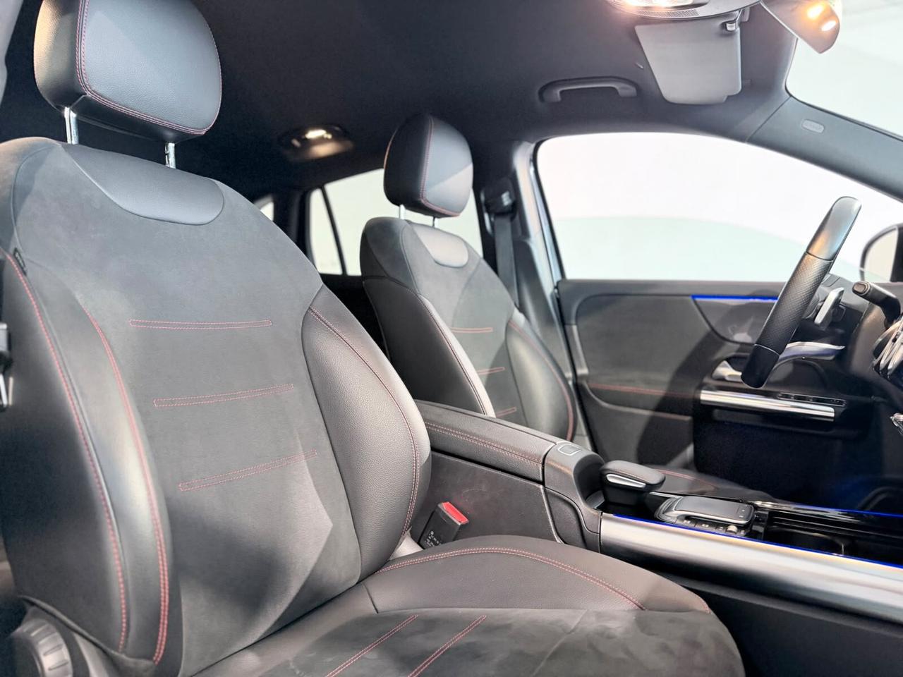 MERCEDES GLA200D PREMIUM IVA ESPOSTA