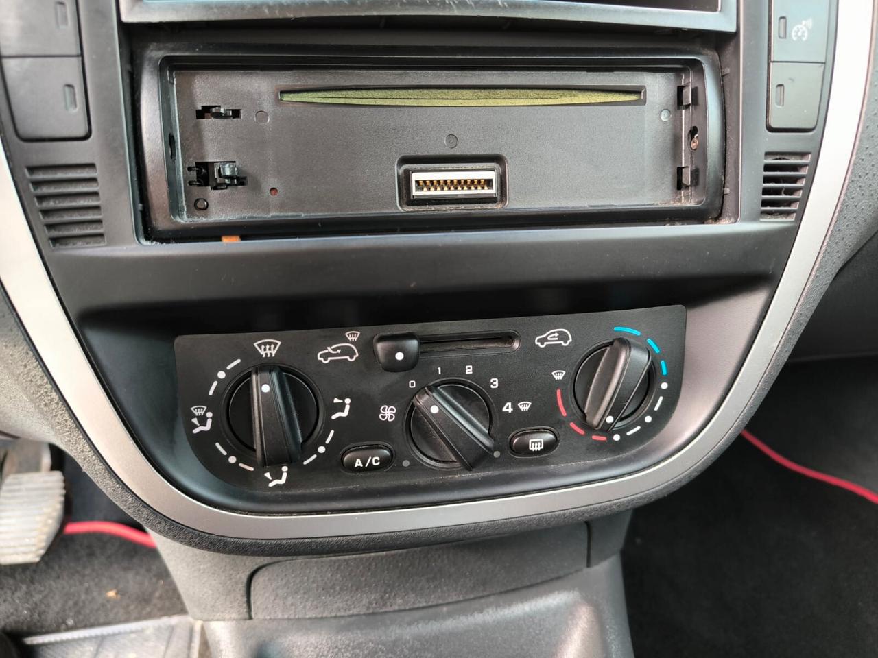 Citroen C3 1.1 airdream Exclusive Style Techno