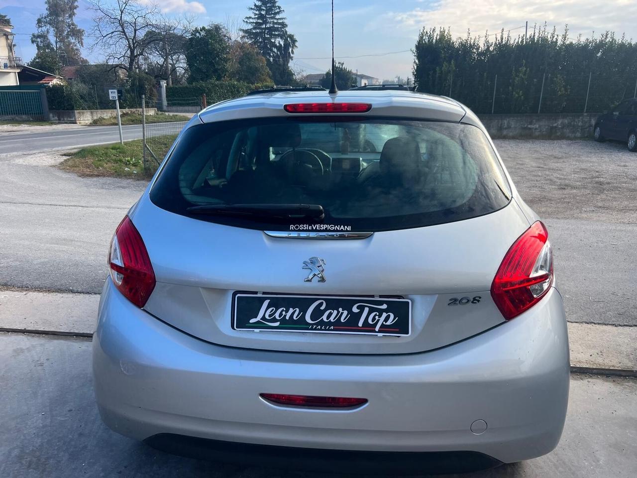 Peugeot 208 PureTech 82 5 porte Allure gpl garantita 12 mesi