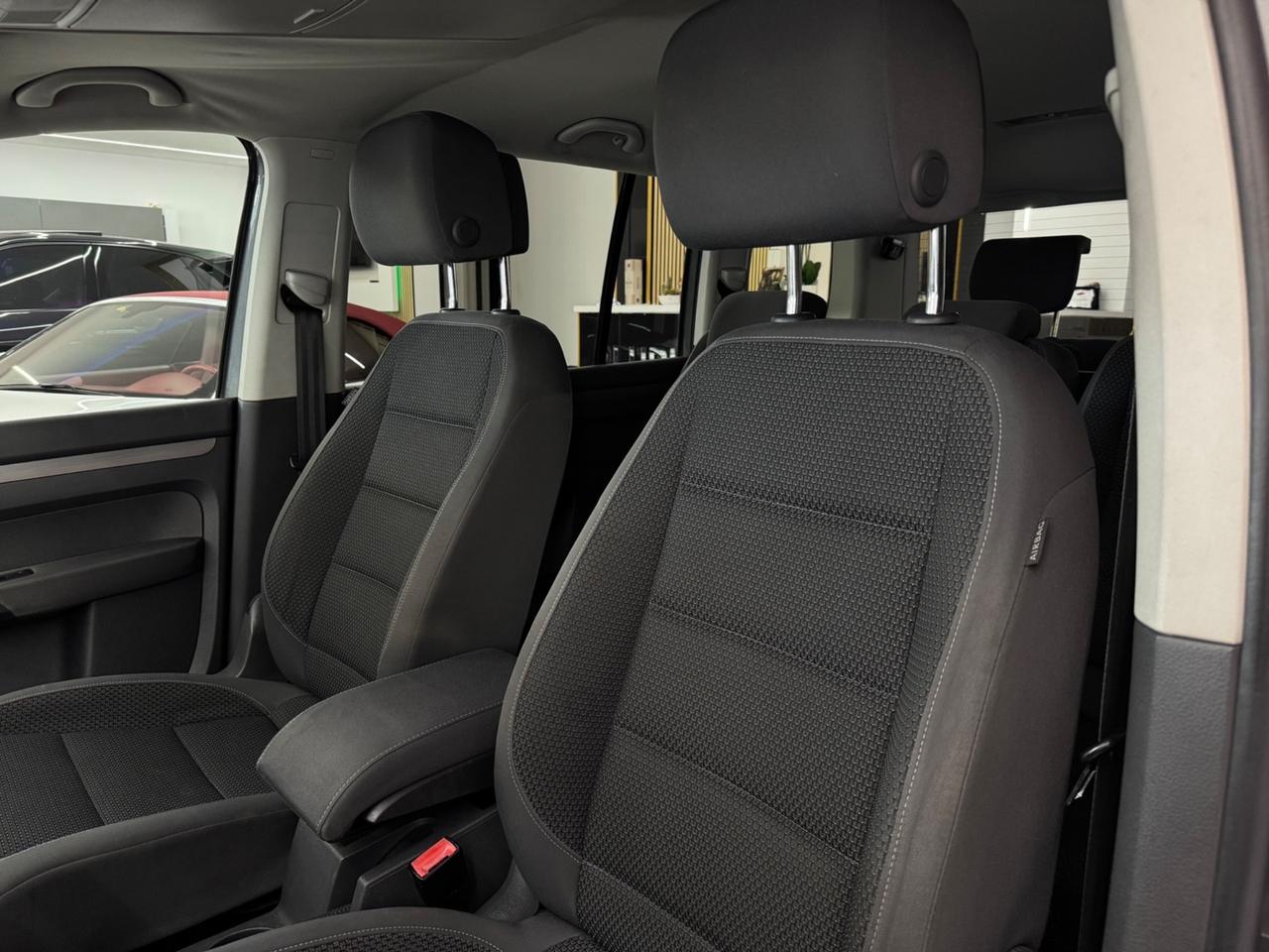Volkswagen Touran 7 POSTI 1.6 TDI Comfortline Full Opt