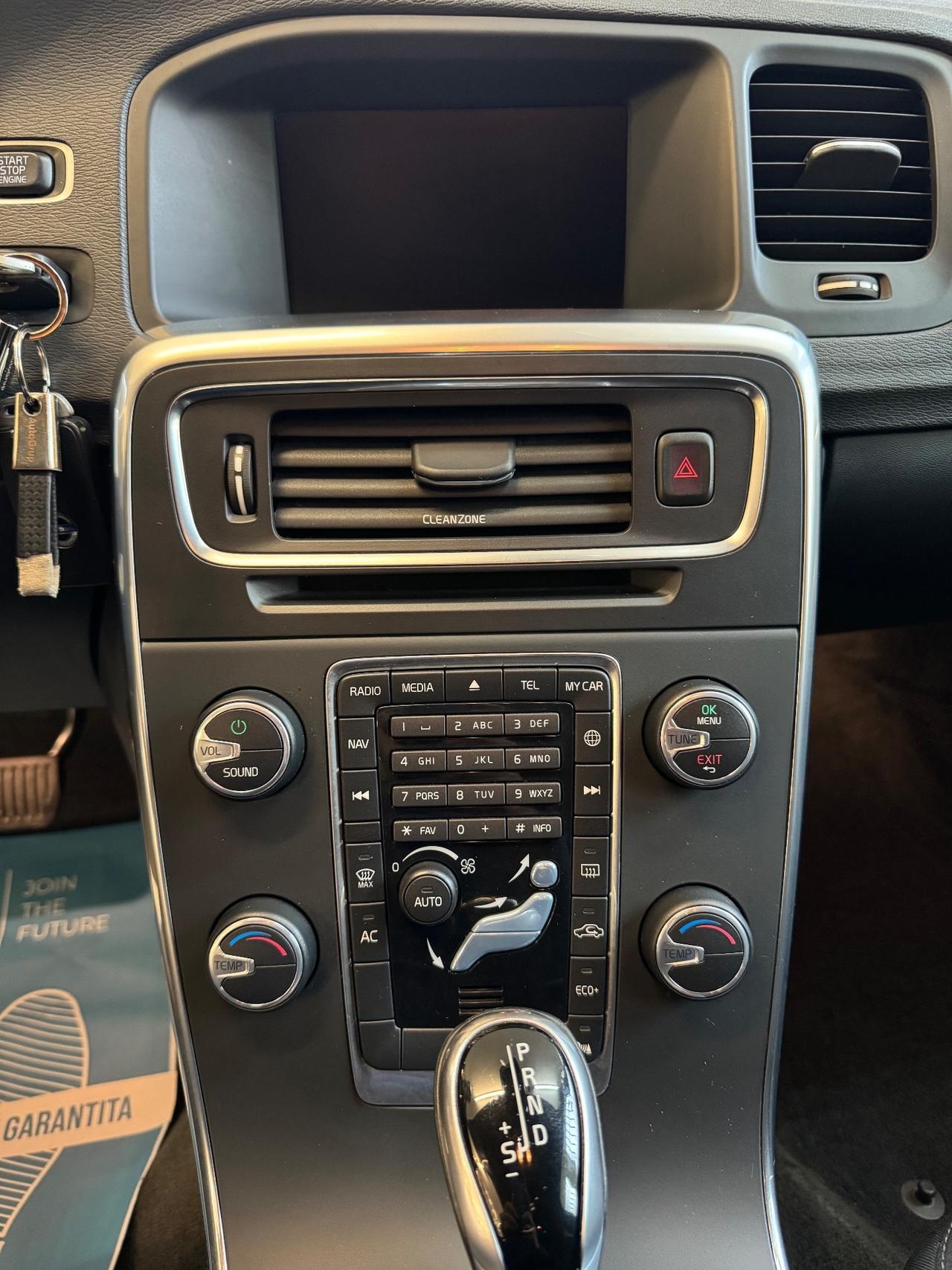 Volvo V60 D2 Geartronic Momentum