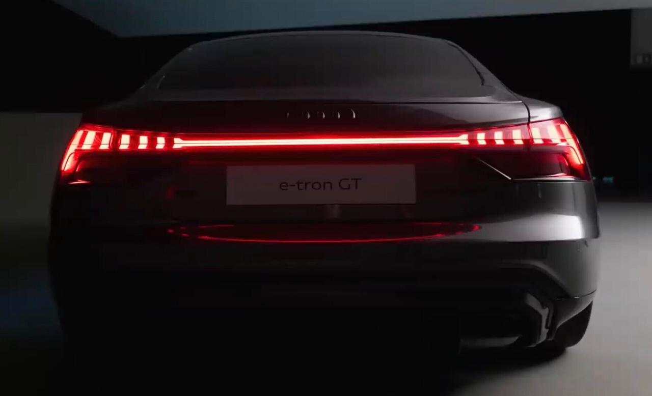 Audi E-tron GT - 475 CV