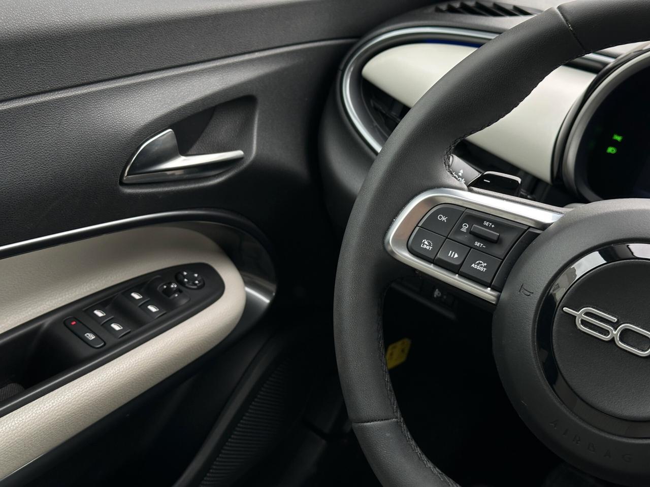 FIAT 600 Hybrid 110 CV DCT MHEV La Prima