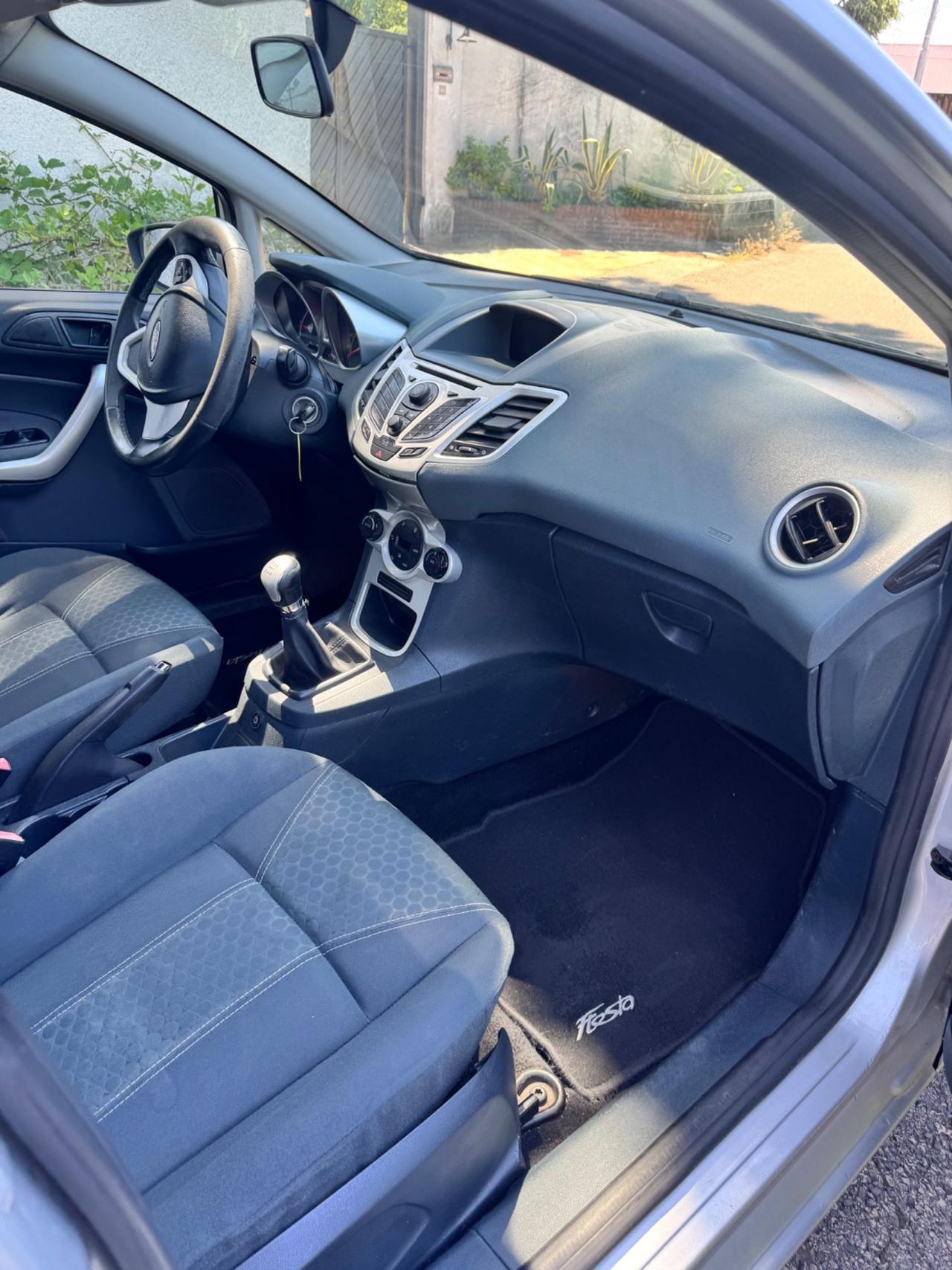 Ford Fiesta 1.4 5 porte Bz.- GPL Titanium