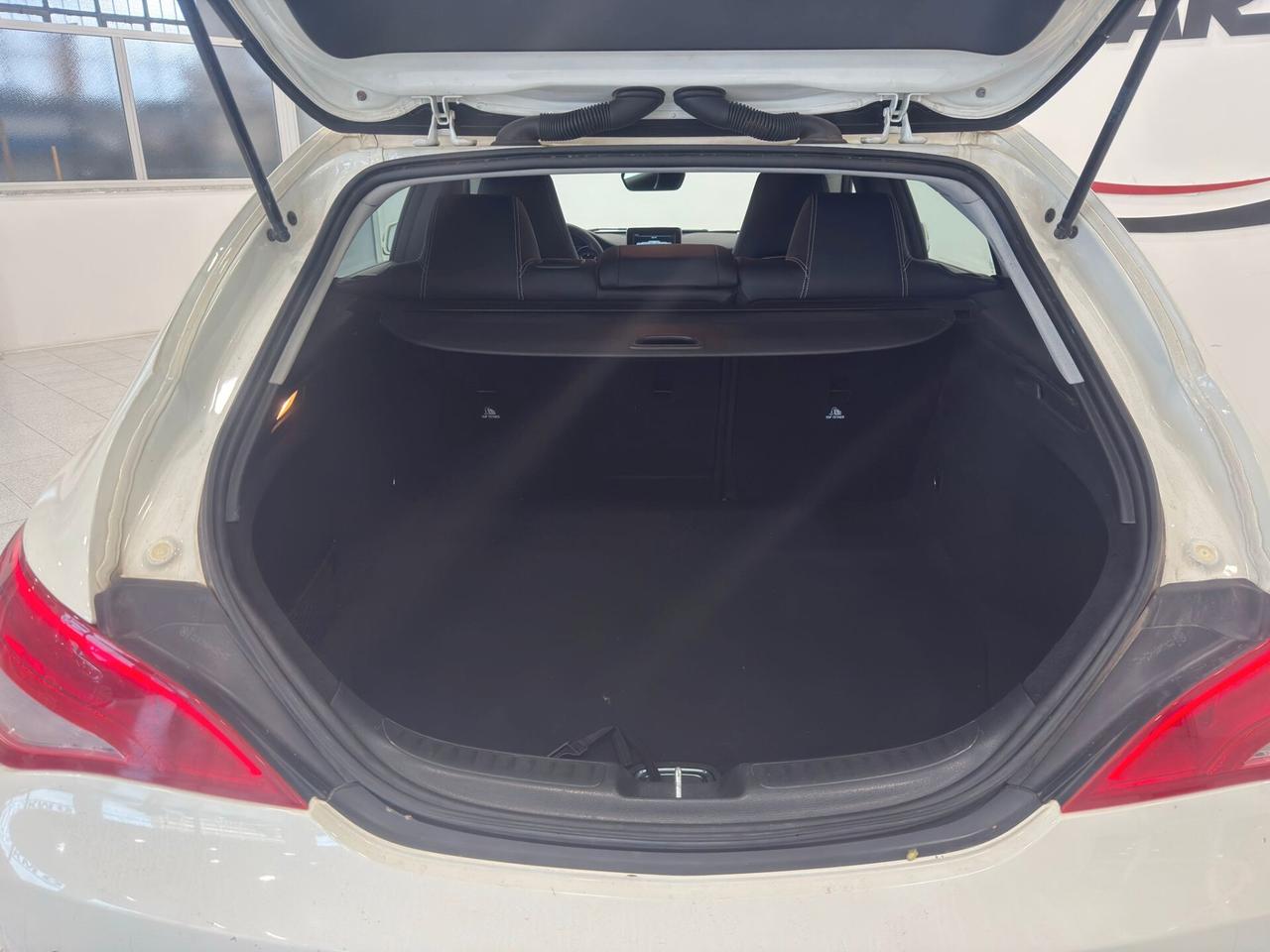 Mercedes-benz CLA 200 d Sport 136cv AUTOMATICO