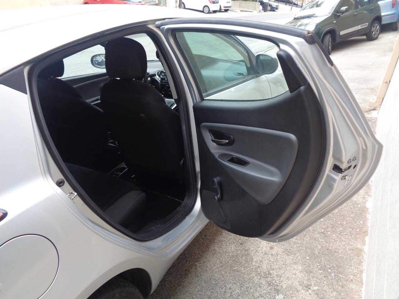 Lancia Ypsilon 1.3 MJT 95 CV S&S Gold (FINANZIABILE)