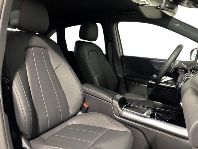 MERCEDES-BENZ B 180 d Automatic Street Edition