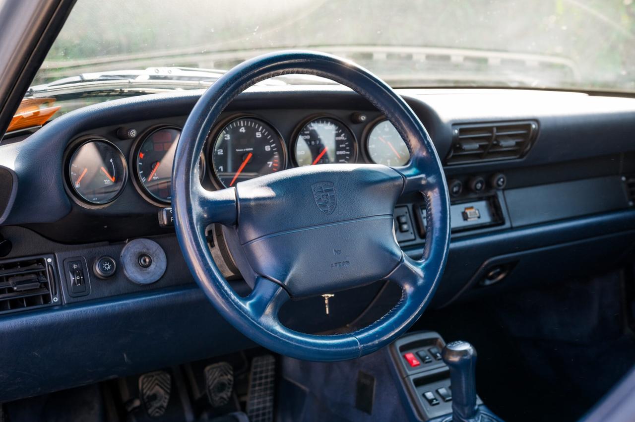 Porsche 993 Carrera 4 cat Cabriolet