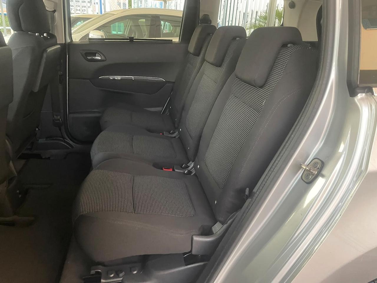 Peugeot 5008 1.6 HDi 112CV Allure