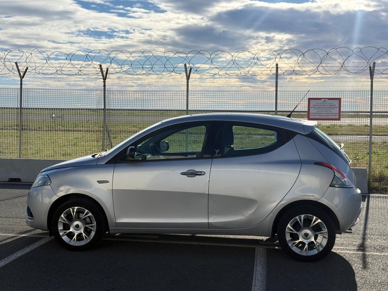 Lancia Ypsilon 1.3 MJT 16V 95 CV-EURO 6