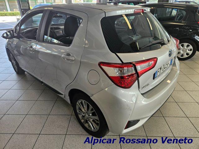 TOYOTA Yaris 1.5 Hybrid 5 porte Business
