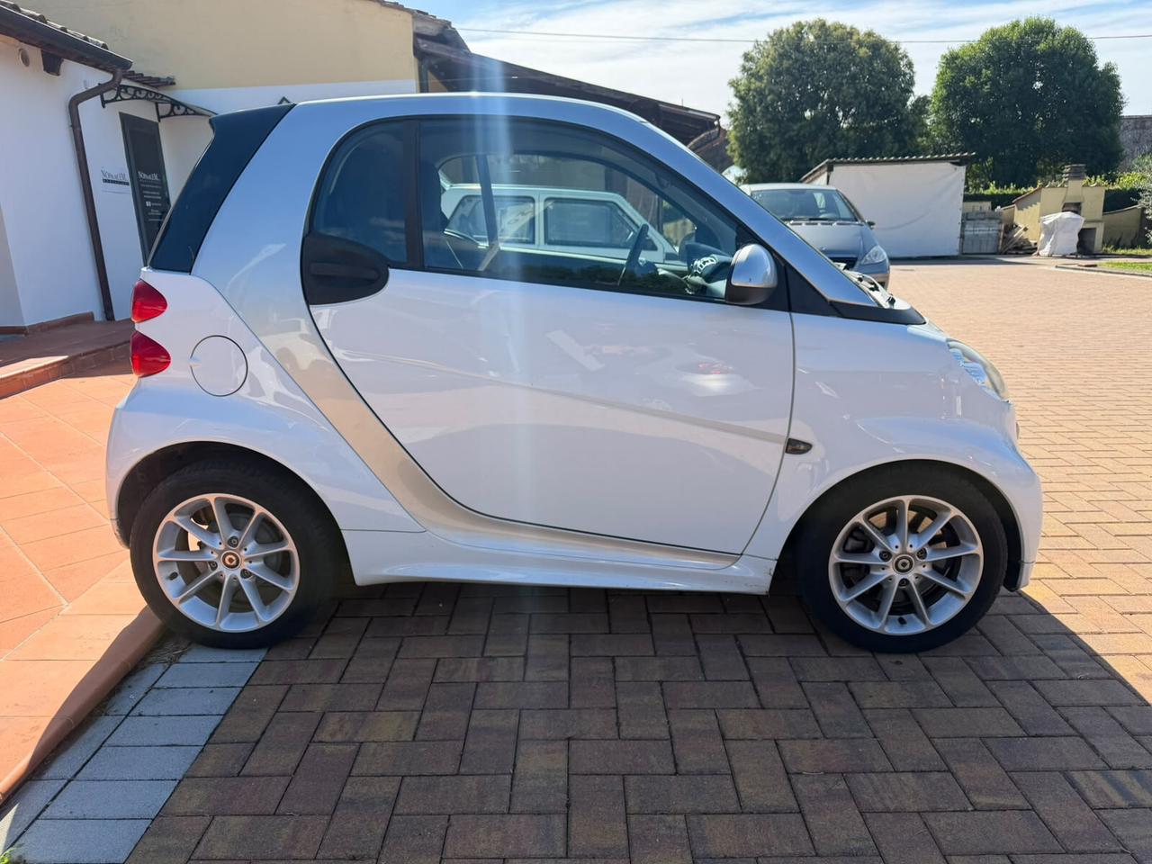 Smart ForTwo 1000 52 kW MHD coupé passion