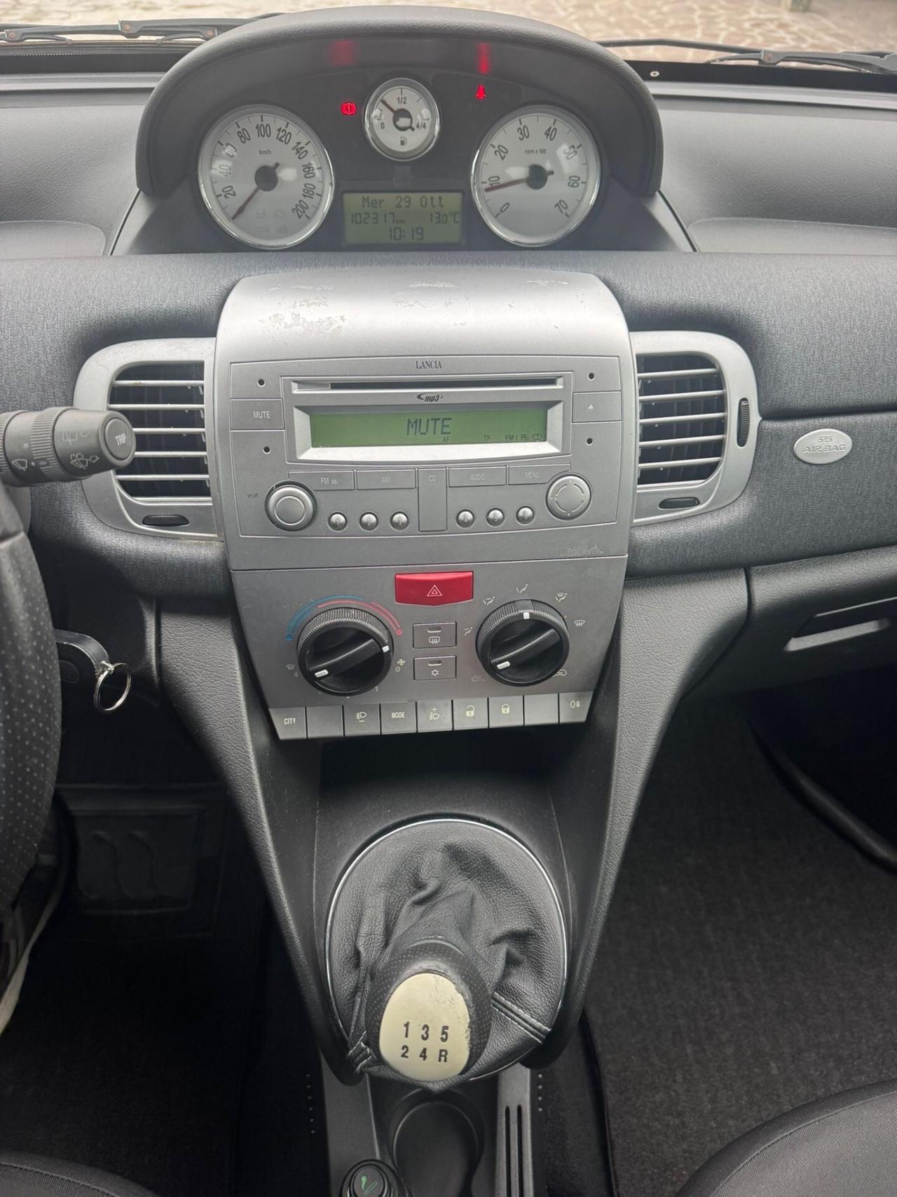 Lancia Ypsilon 1.3 MJT 75 CV Elle