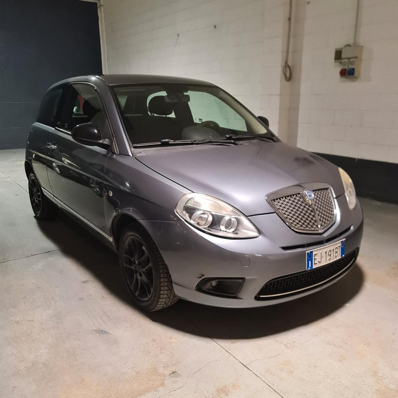 Lancia Ypsilon 1.3 MJT 75 CV Diva LEGGERE BENE