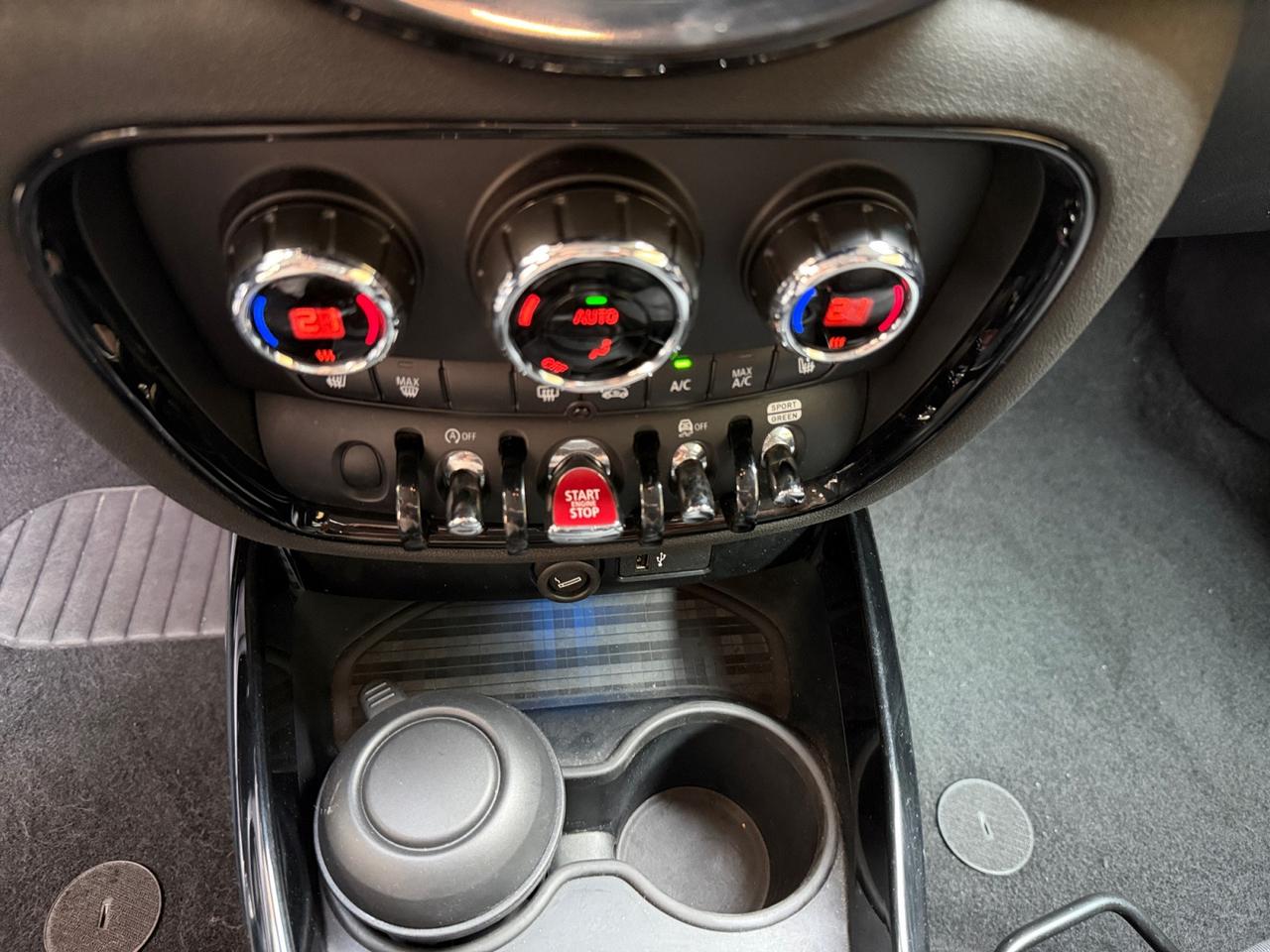 Mini Clubman Cooper Essential 1.5 Twin Power Turbo Aut.