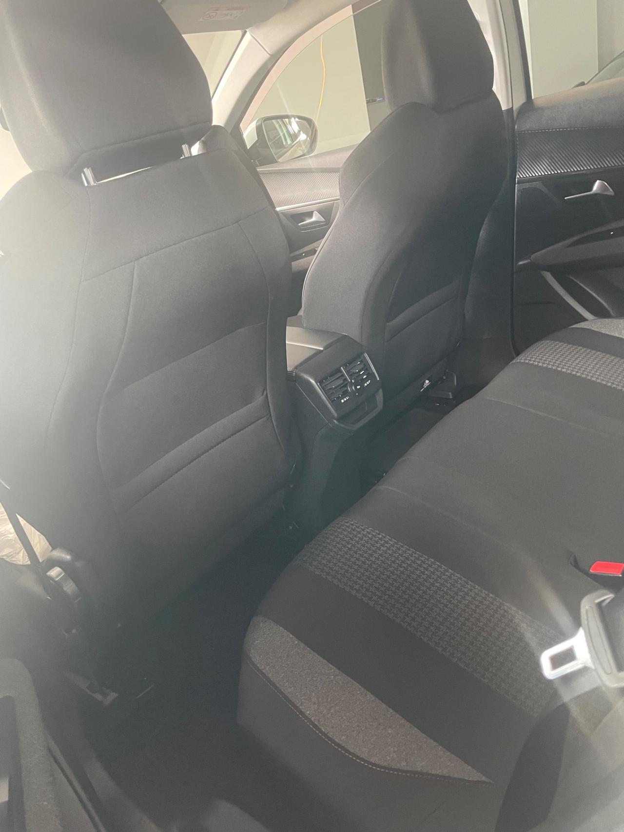 Peugeot 3008 BlueHDi 130 S&S Business