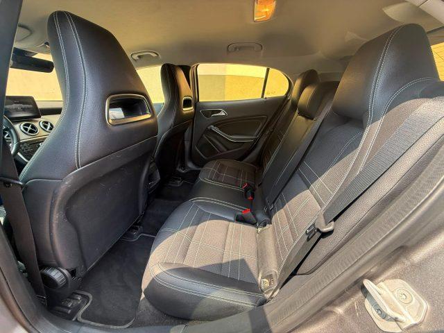 MERCEDES-BENZ GLA 200 d Automatic Sport
