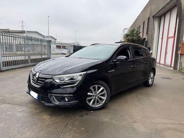 RENAULT Megane Mégane Sporter TCe 140 CV EDC FAP Intens