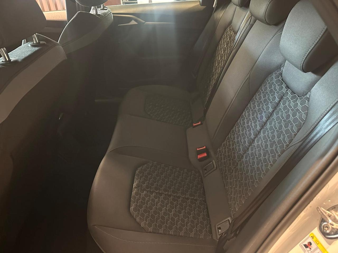 Audi A1 allstreet 30 TFSI S tronic Identity Contrast