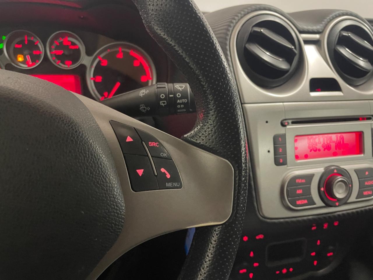 Alfa Romeo MiTo 1.6 JTDm-2 S&S Distinctive Sport Pack