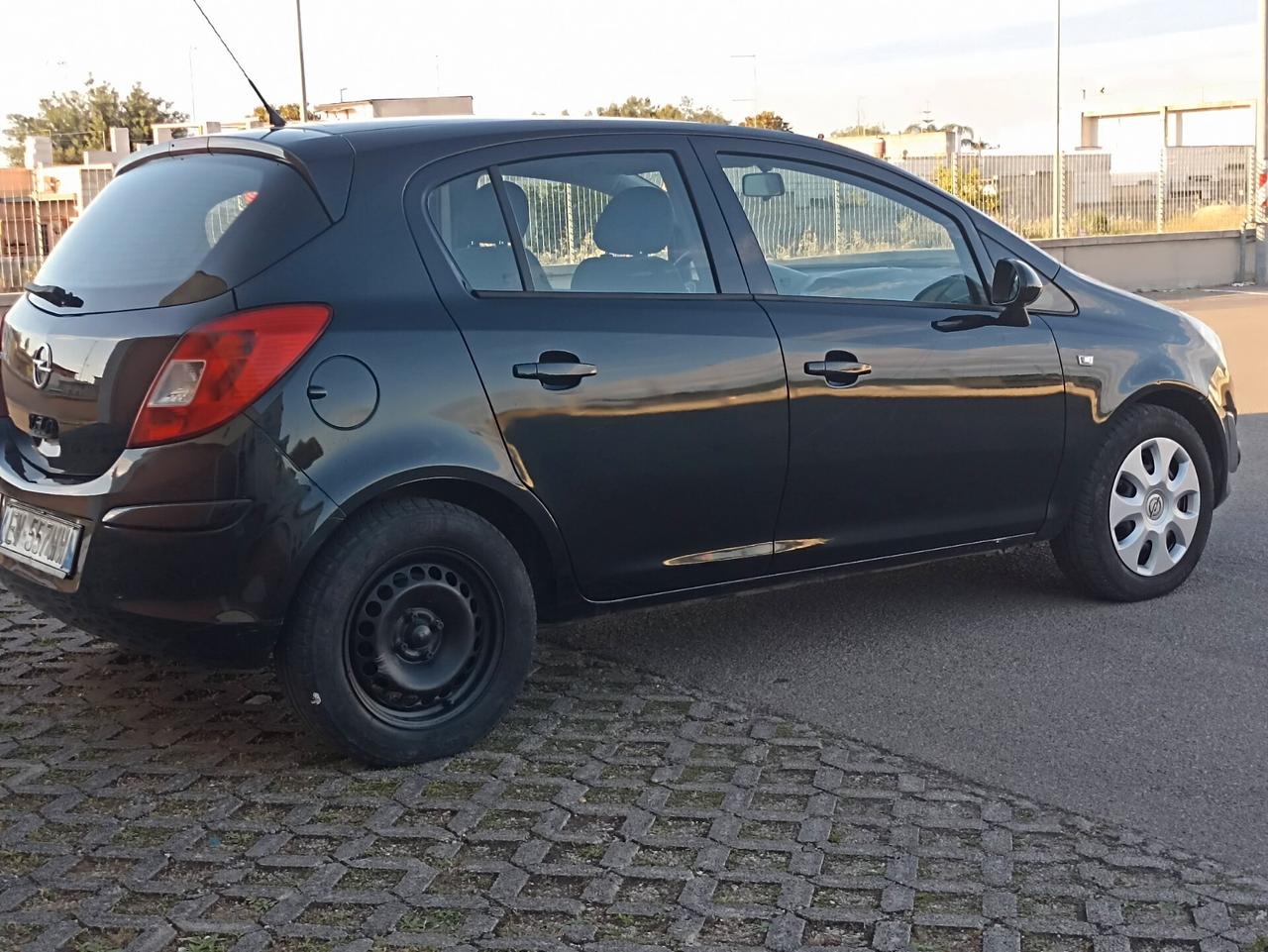 OPEL CORSA GPL CASA MADRE 04/2014 KM 110.000 PROPIETARIO