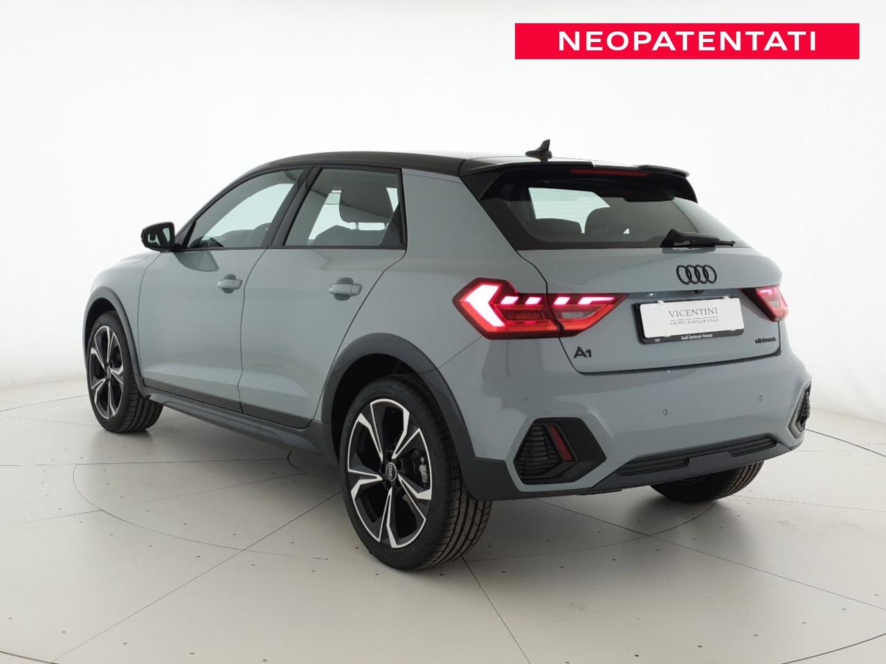 Allstreet 30TFSI 116CV S tronic Identity Contrast