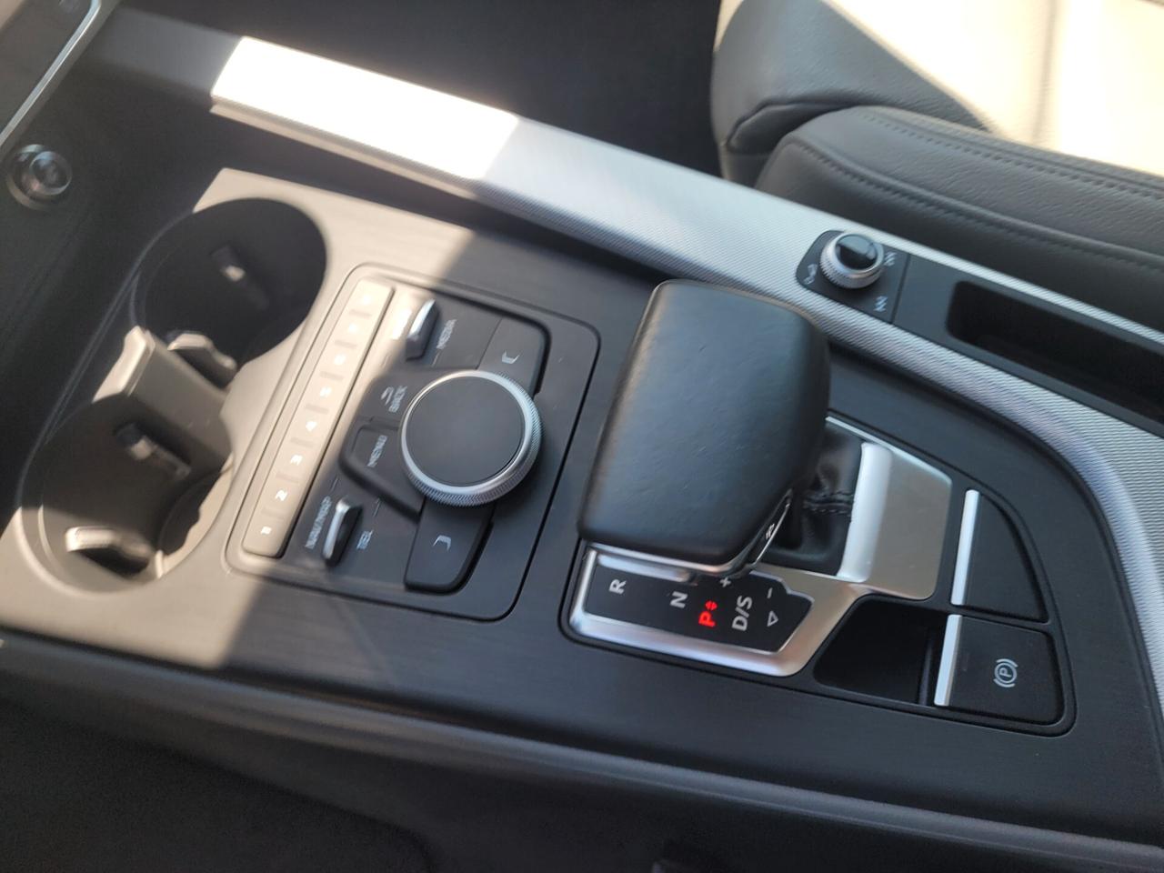 Audi A4 Avant 40 g-tron S tronic Business