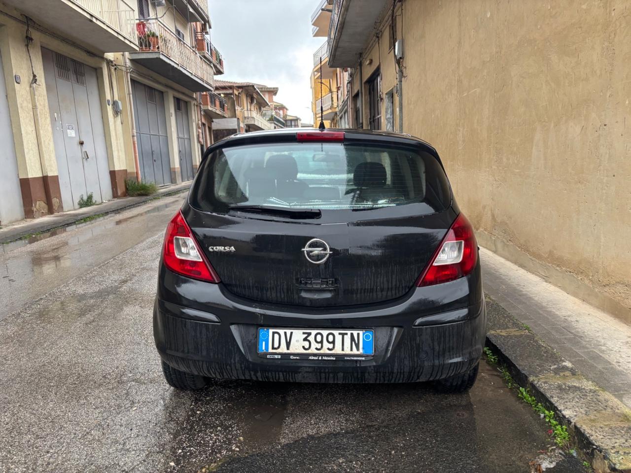 Opel Corsa 1.2 5 porte Cosmo