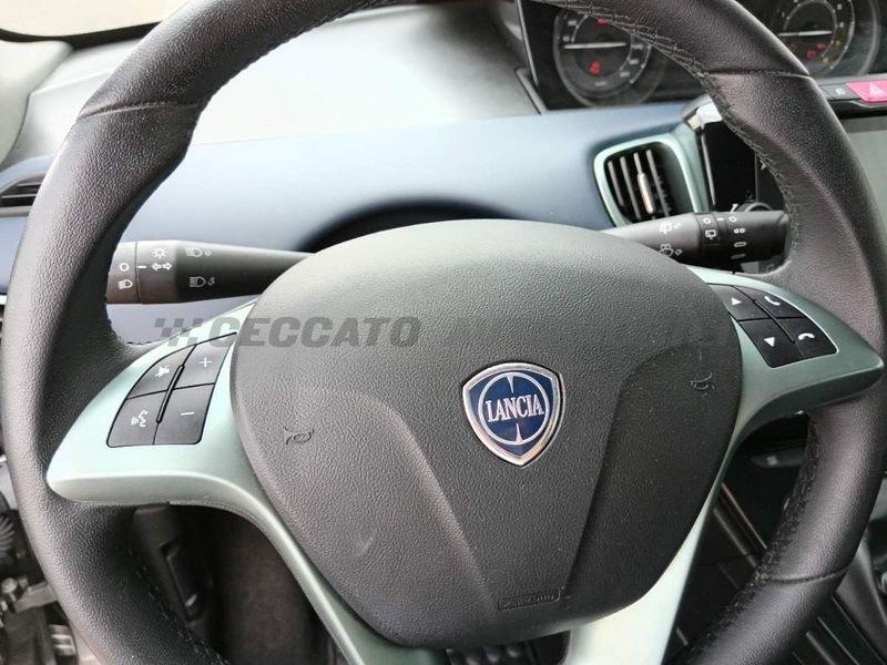 Lancia Ypsilon Ypsilon 1.0 firefly hybrid Platino s&s 70cv