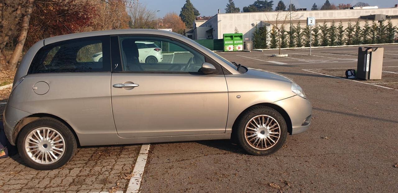 Lancia Ypsilon 1.4 Oro