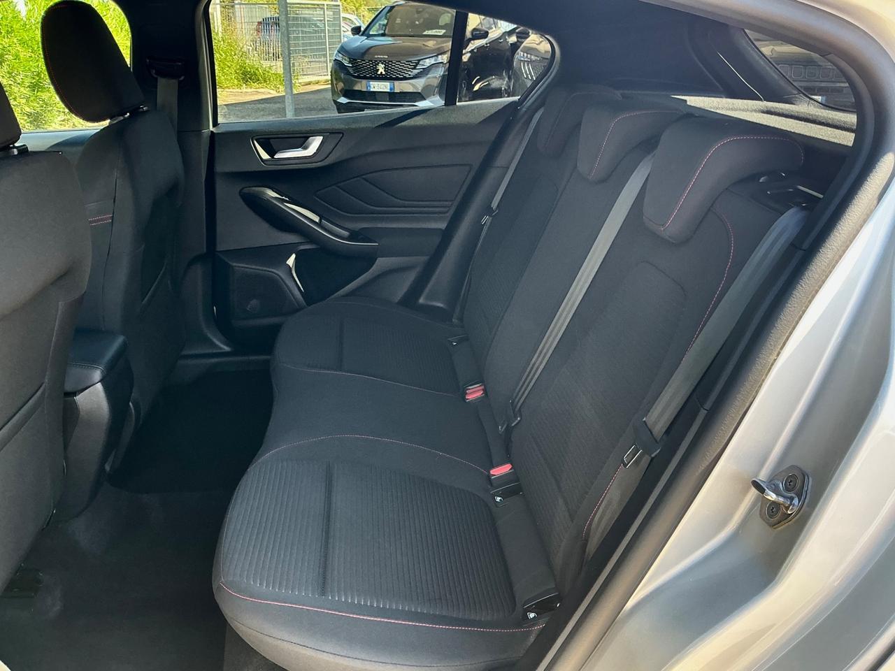 Ford Focus 1.0 EcoBoost Hybrid 125 CV 5p. ST-Line